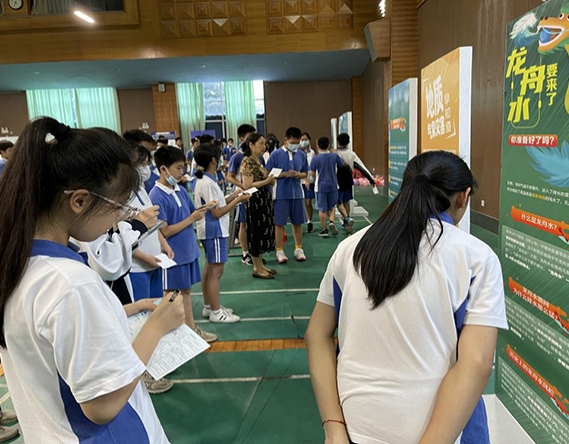科普進(jìn)校園，防災(zāi)減災(zāi)伴我行——深圳市氣象局開展“我為群眾辦實(shí)事”系列之防災(zāi)減災(zāi)進(jìn)校園宣傳活動(dòng)